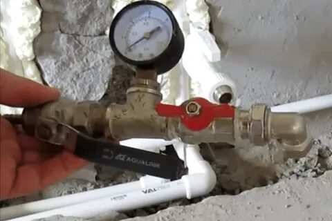 Закачать воздух в отопление