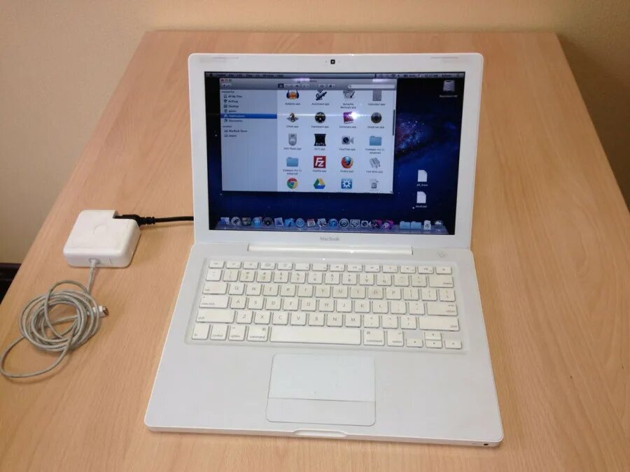 Apple MACBOOK 13 2007г. А1181. Apple Mac белый. Макбук старый 1993. Макбук 5,2. Сервис макбук apple ros