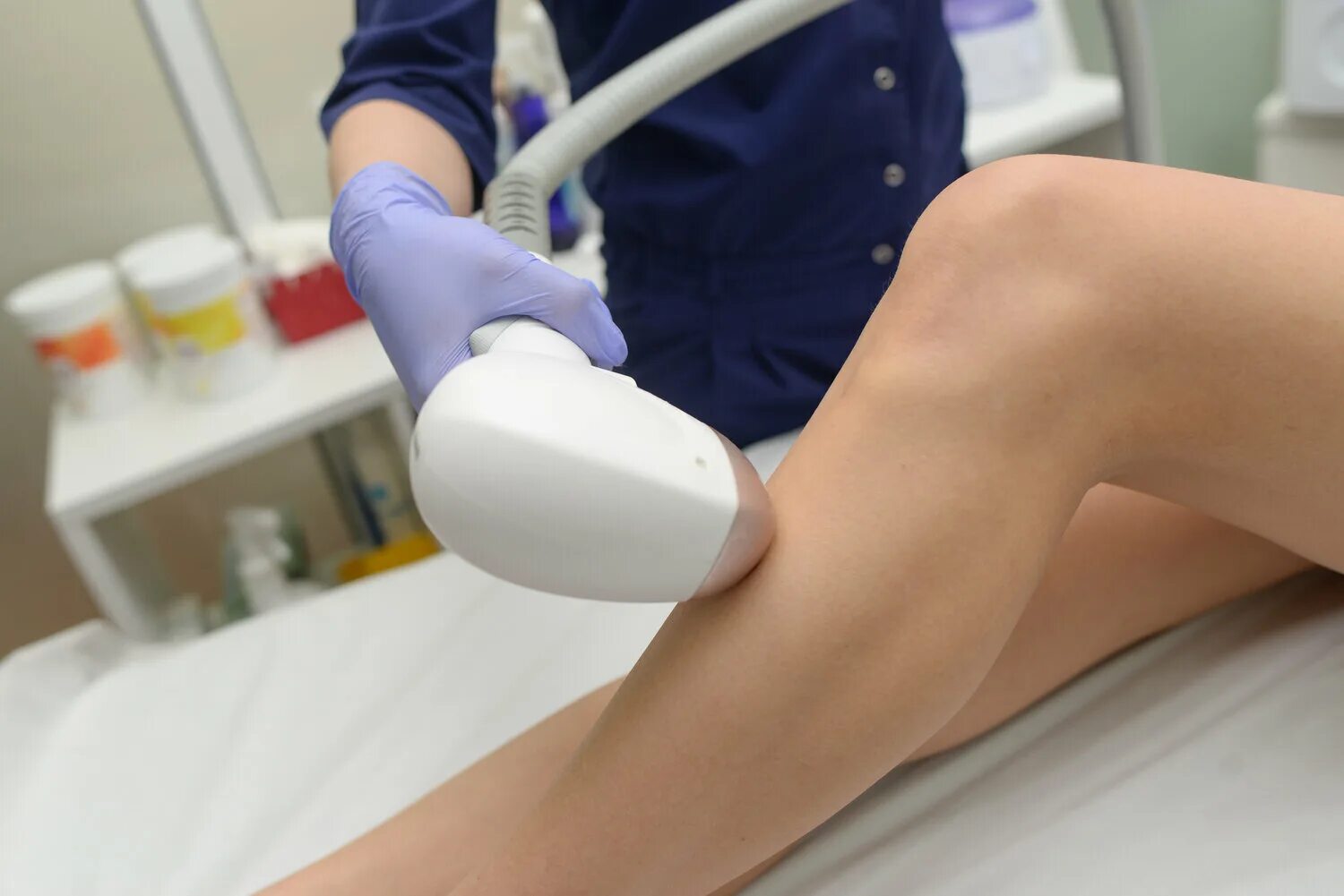 Салон лазерной депиляции. Подружки сеть салонов лазерной эпиляции. Daviani beauty spa. Сеть эпиляции. Лазерная эпиляция.