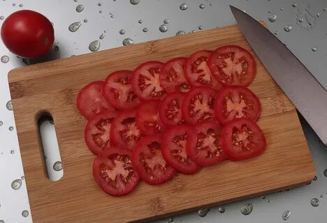 Как порезать помидор