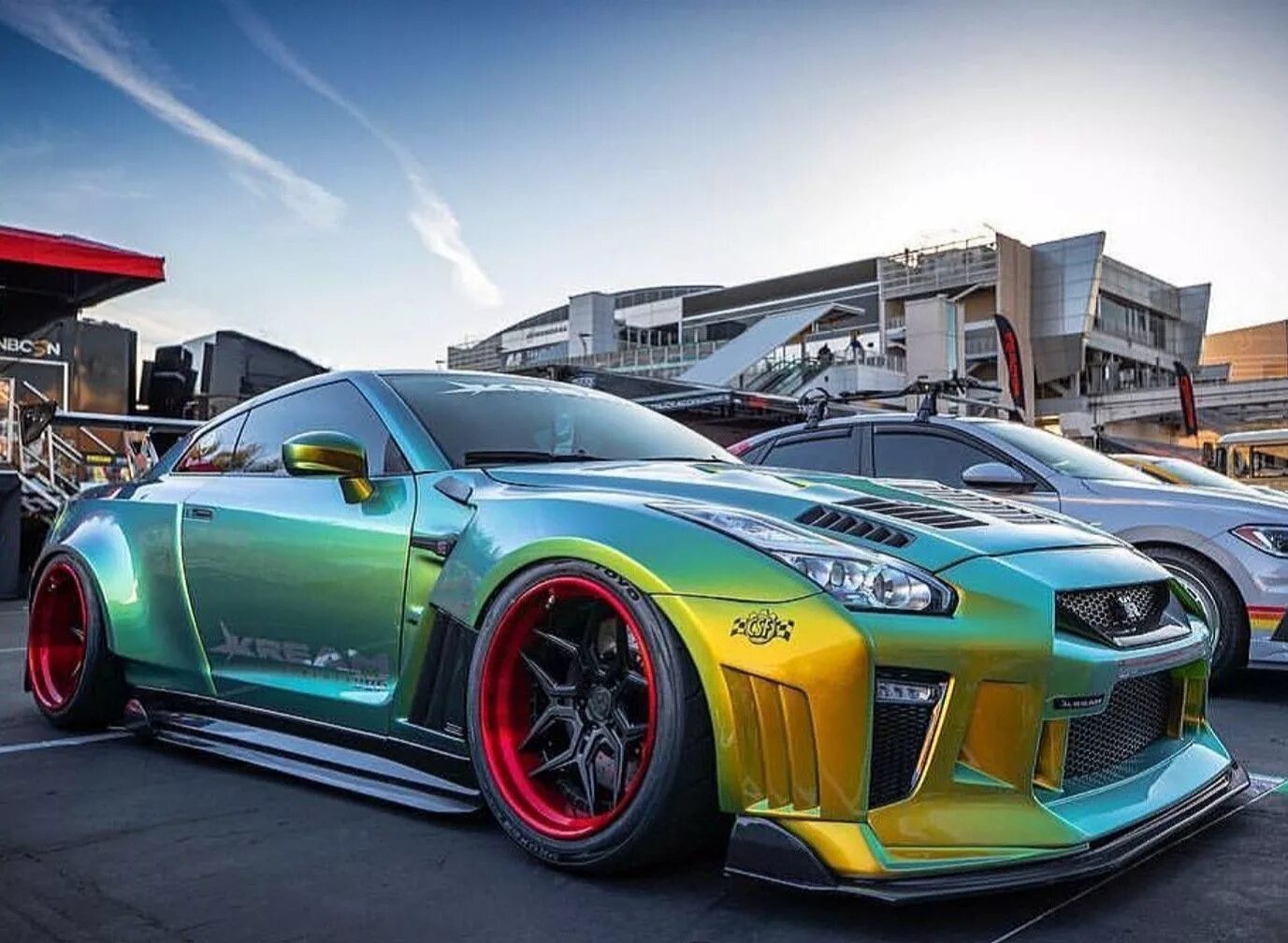 Машина tuning. Nissan GTR тюнингованный. Ниссан ГТР тюнингованный. Ниссан ГТР затюнингованная. Nissan GTR Nismo Tuning.