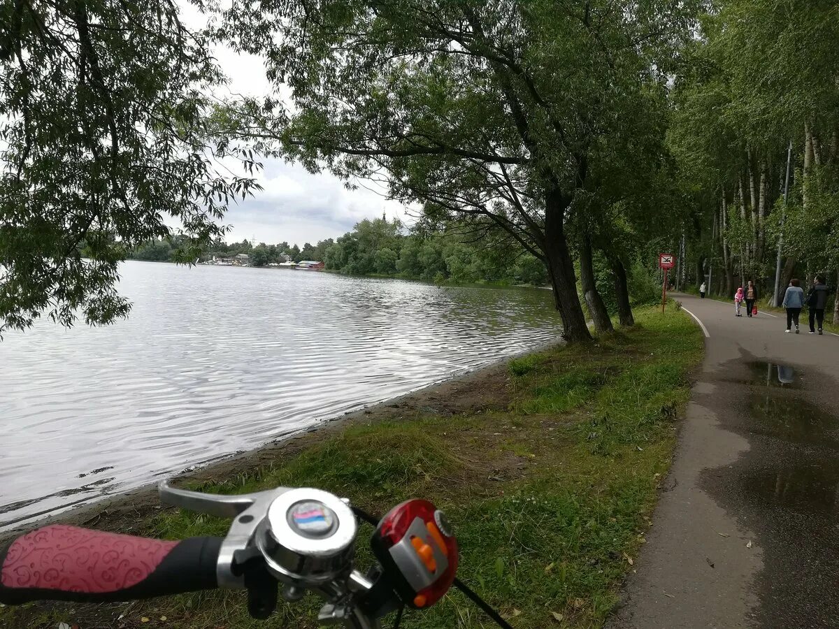 Город косино отзывы. Косино-реутов. Яхт клуб на белом озере. Трц город косино. Тпу лермонтовский проспект.