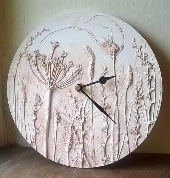 Гипсовые часы. Часы из гипса настенные. Гипсовые часы на стену. Гипсовые часы на стену. Часы барельеф.