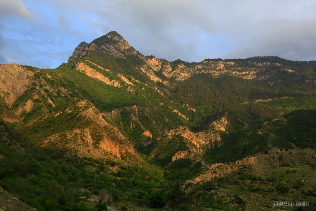 гимринский хребет. гимринское ущелье дагестан. гимринский каньон дагестана. граница ахвахского и хунзахского района. село гимры дагестан.