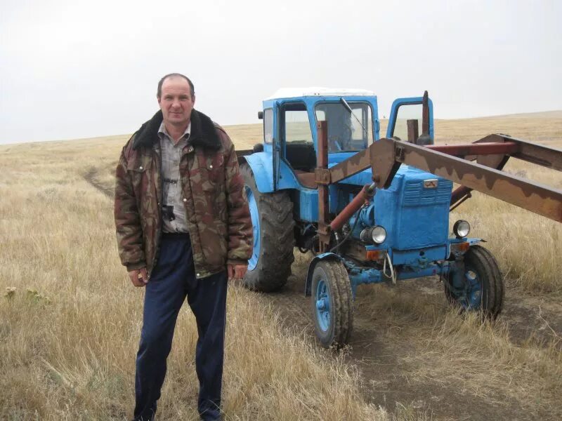 Погода в новочерниговке озинского района саратовской области. Совхоз Комсомольский Озинский район. Совхоз Комсомольский Озинского района Саратовской области. Озинский район Саратовской области сельское хозяйство. Заволжская Нива Озинки.