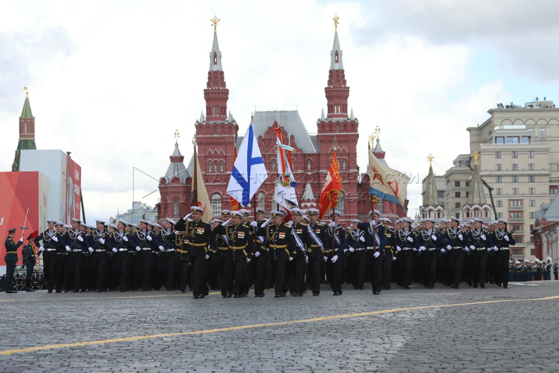 Когда начинается парад. Парад 9 мая 2022 в Москве. Военный парад на красной площади 9 мая 2022. Парад на красной площади 9 мая 2022. 9 Мая парад Победы красной площади.