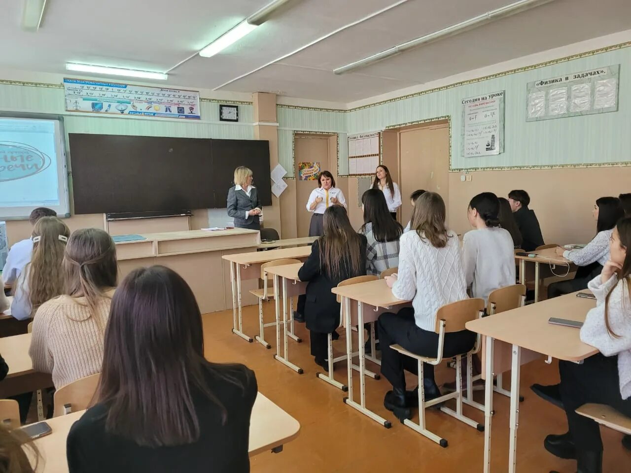 гимназия 1 новопавловск. поселок иноземцево школа 5. новопавловска. фотографии мбоу сош номер 13 г новопавловск. город новопавловск 2 школа.