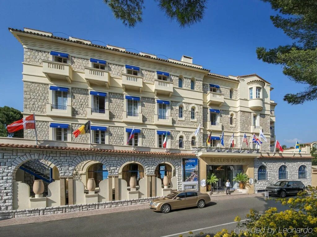 Тиндуф отели. Франция гостиница море. Hotel rives. Hotel rives. Hotel rives.