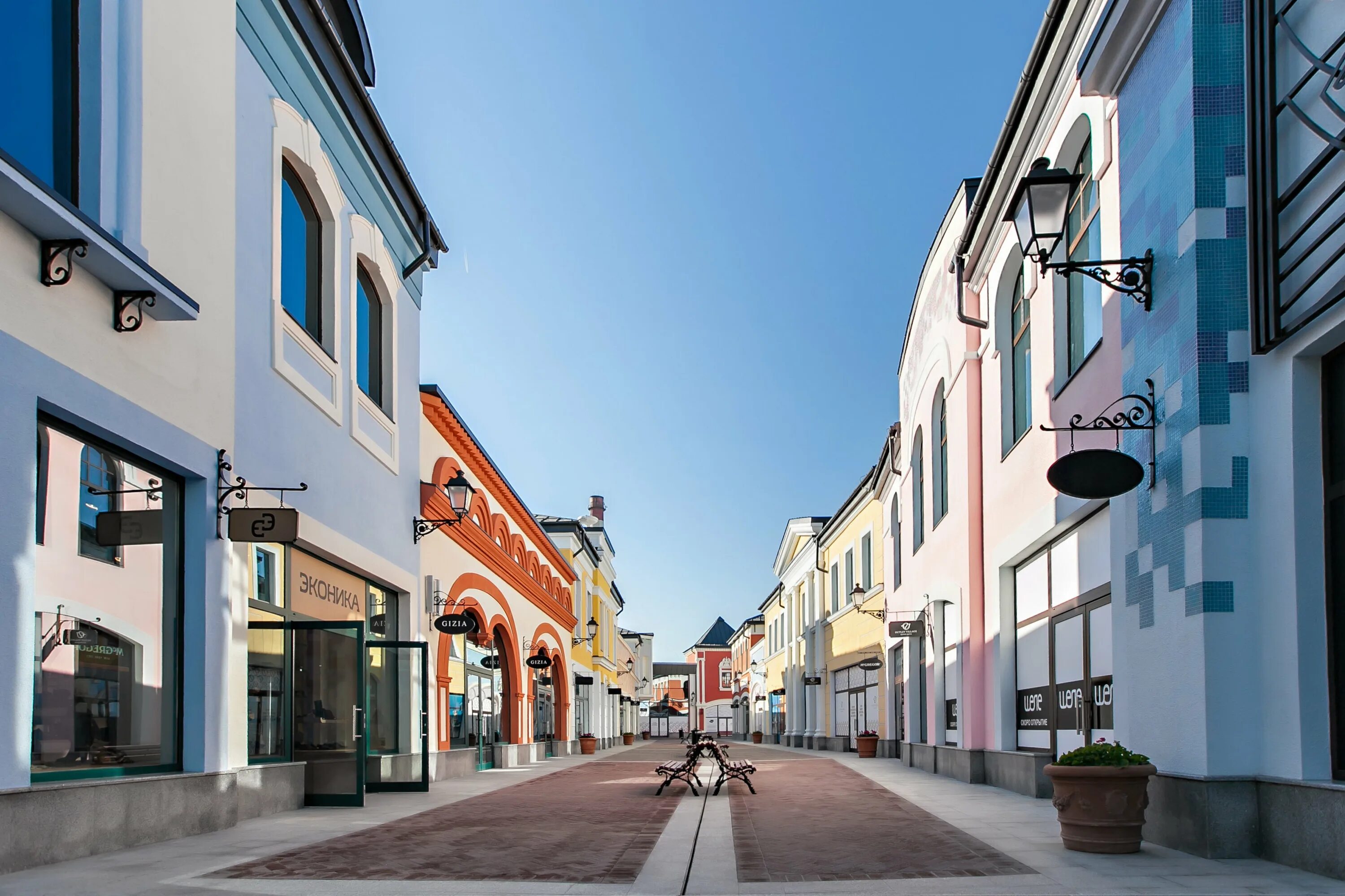 White village. Виладж белая дача. Аутлет Вилладж Котельники. Аутлет белая дача Москва. Аутлет Виладж белая дача.