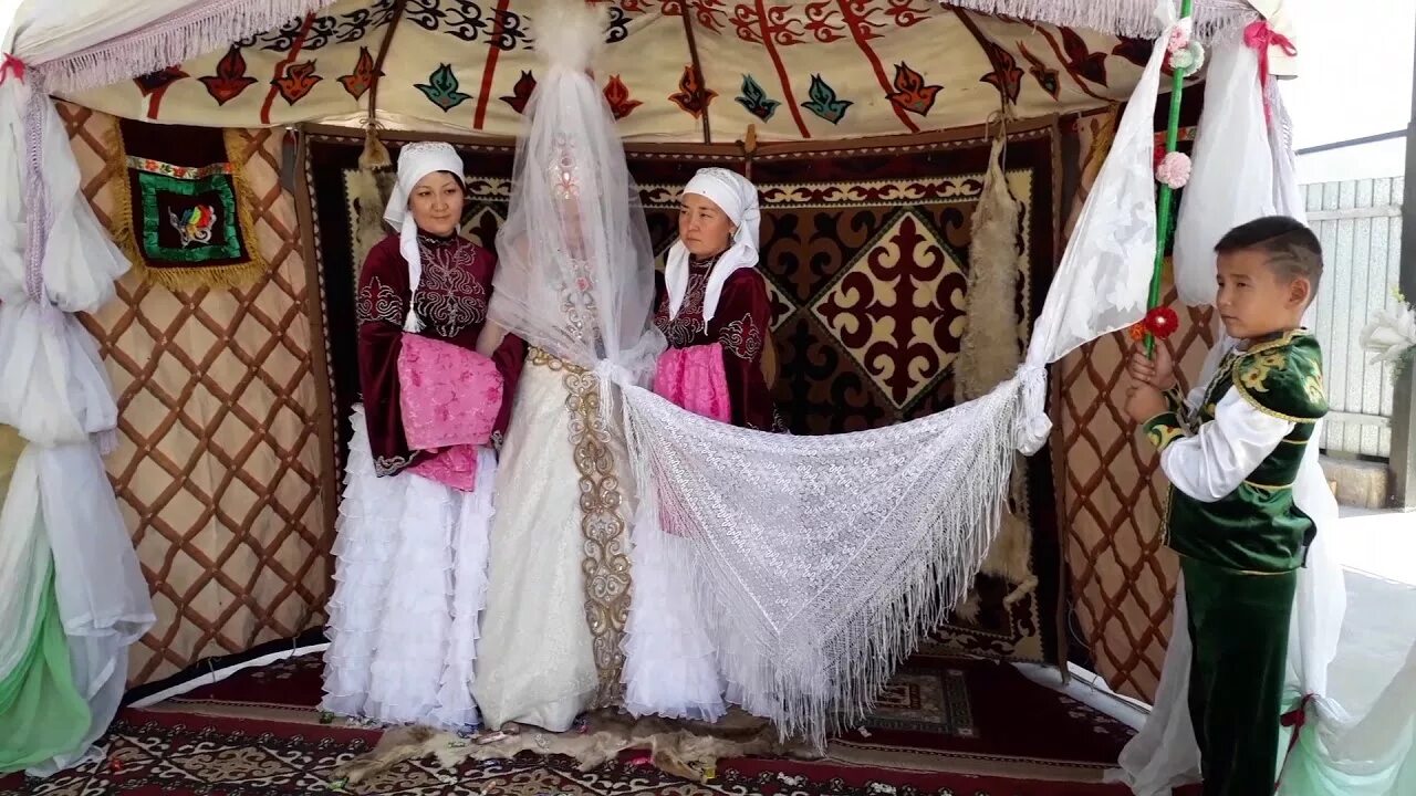 Казахская свадьба на казахском языке. Беташар. Беташар у казахов. Казахская свадьба беташар. Казахские традиции беташар.