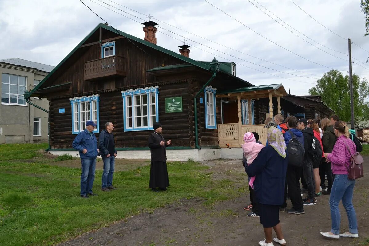 Погода в усть пристань на 10. Усть Чарышская Пристань отец Никандр. Музей Усть Чарышская Пристань. Отец Никандр Речкунов. Музей Усть Пристани Алтайский край.