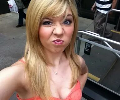 Jennette-McCurdy---T. 