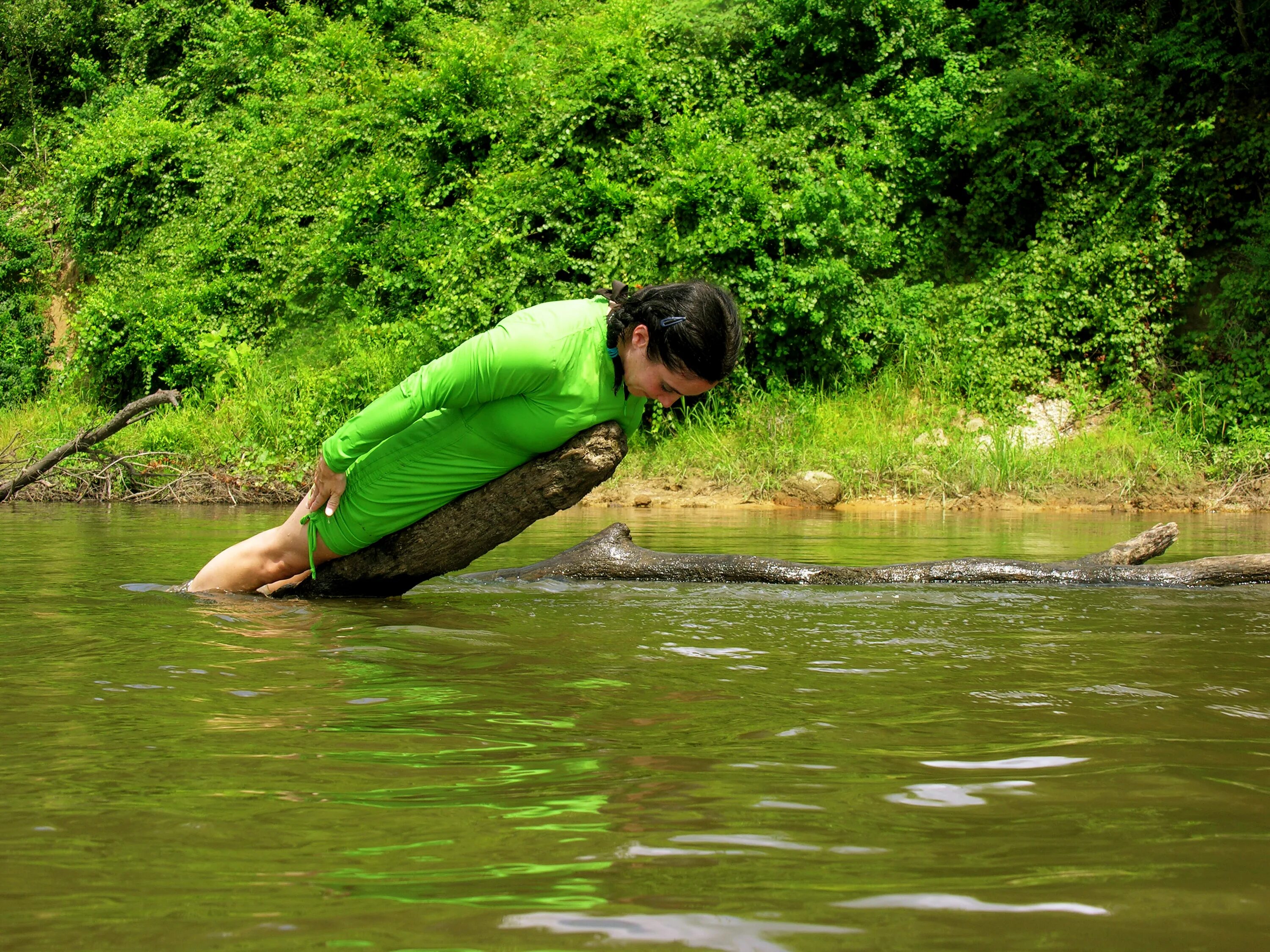 Usually in the river. Люди амазонки реки. использование амазонки человеком. amazon river. человек на шине на реке.
