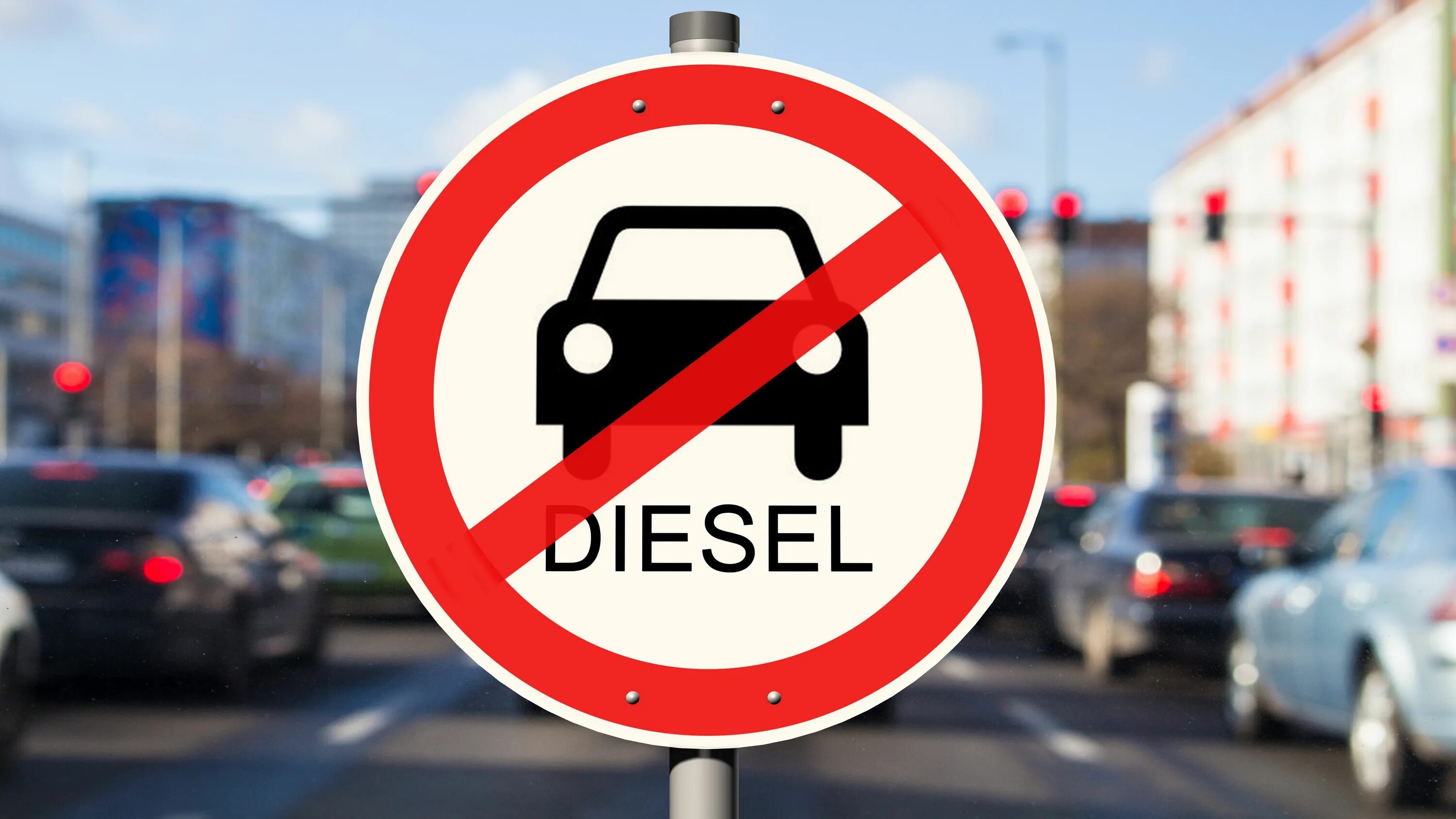 Запрет на машину что это. Запрет автомобилей. Запрет на бензиновые машины. Запрет дизельные автомобили. Знак стоянка с работающим двигателем запрещена.