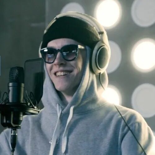 Биг бэйби тейп фристайл. Биг бэйби тейп фристайл. Биг бэби тейп ффм. Биг бейби тейп фристайл. Биг бейби тейп имя.