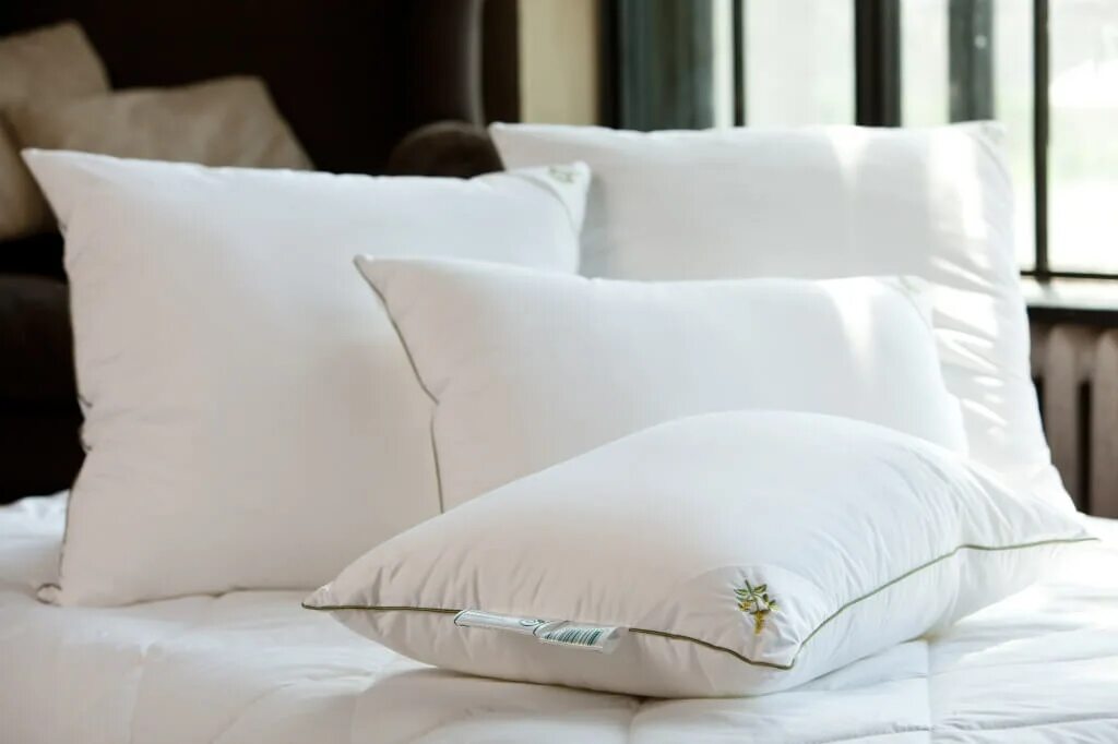 Подушка белый. Красивые подушки. Подушка спальная. Подушка белая мягкая. Купить подушку от производителя