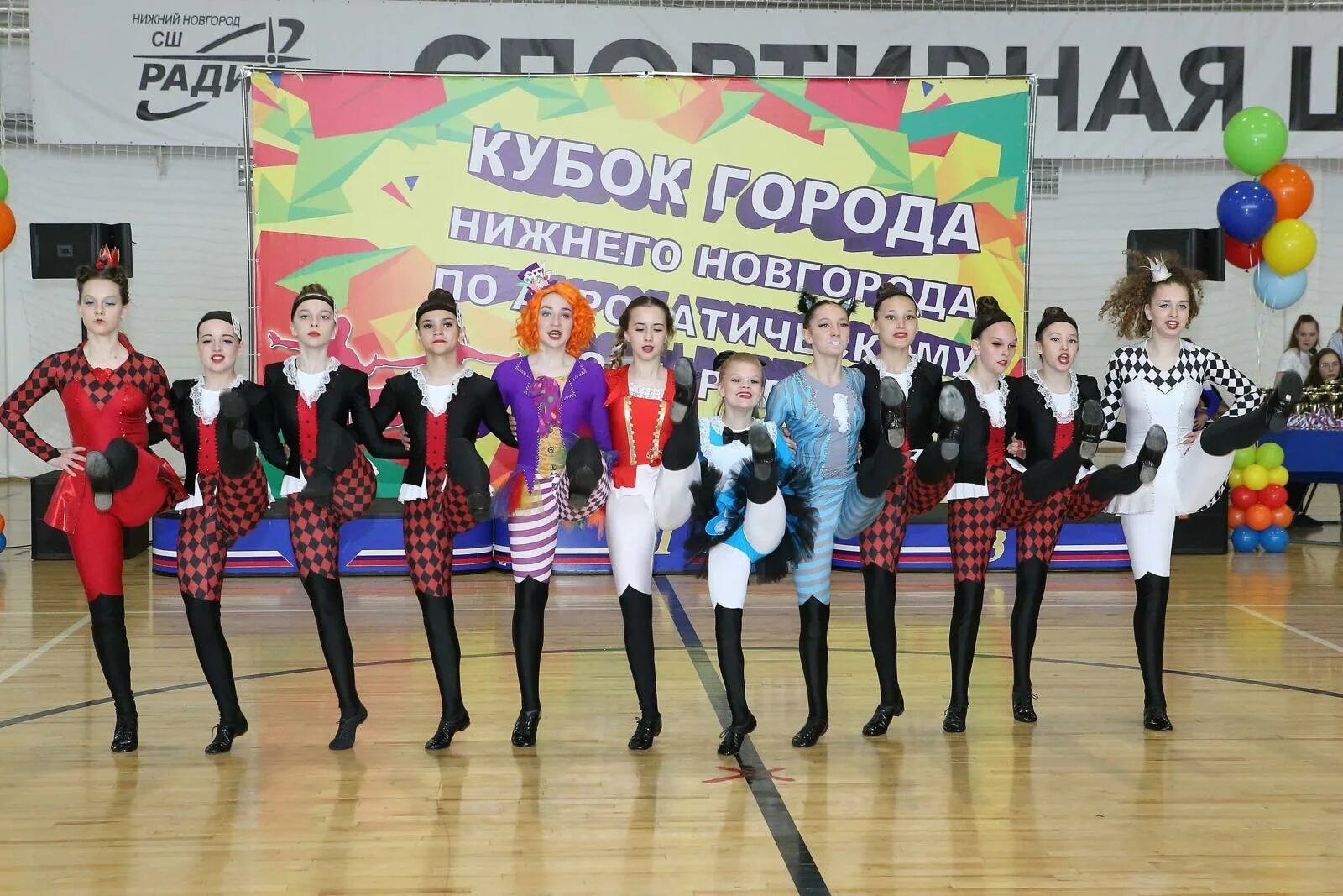 акробатический рок-н-ролл соревнования. федерация акробатического рок-н-ролла. рок н ролл формейшн. акробатический рок-н-ролл. акробатический рок-н-ролл.