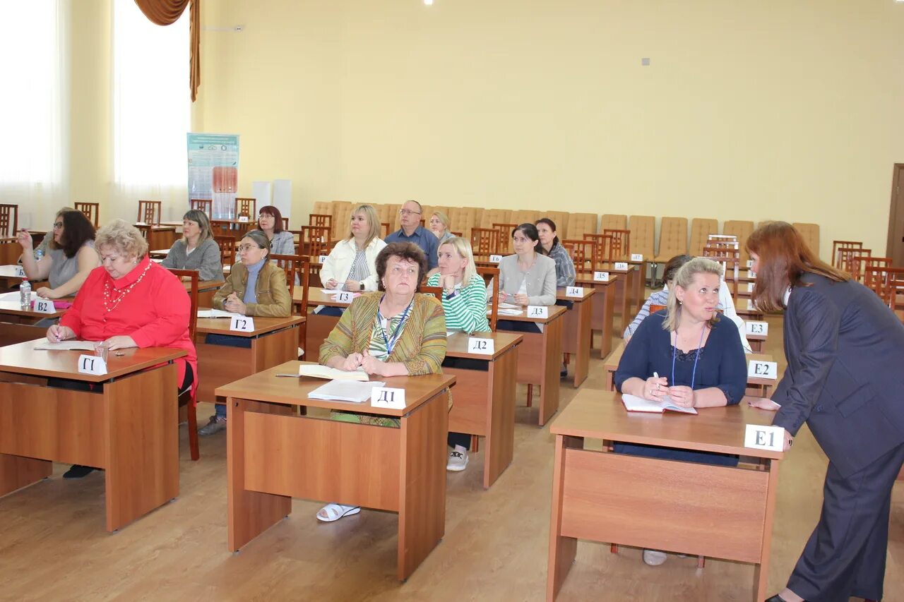 выпускные экзамены в 9 классе. гиа ученики. школы днр гиа 2022. экзамены днр. экзамены днр.