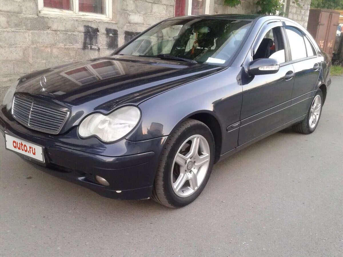 С класс 2000 года. Mercedes c180 2000. Мерседес-Бенц с 180 2000. Мерседес c 2000г. Мерседес c180 2000г.