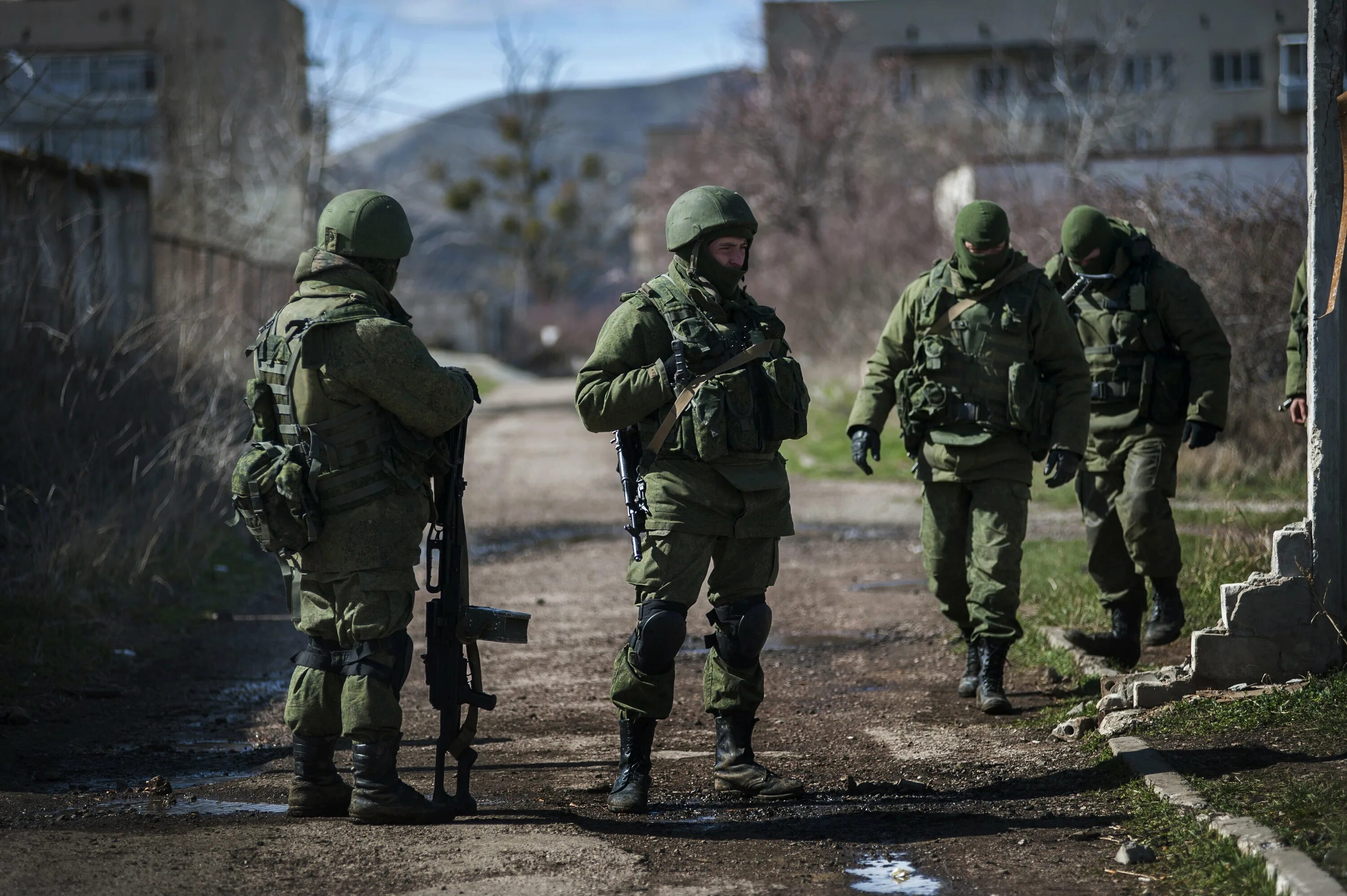 Вежливые люди в Крыму 2014. Крым 2014 Балаклава вежливые люди. Вежливые люди Бельбек. Вежливые люди в Крыму. Вежливые крымские