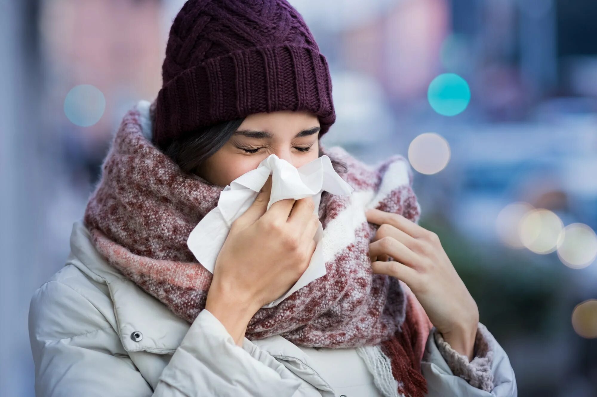 Простуда. Холод. Сезонная простуда. Человек с простудой. Common cold