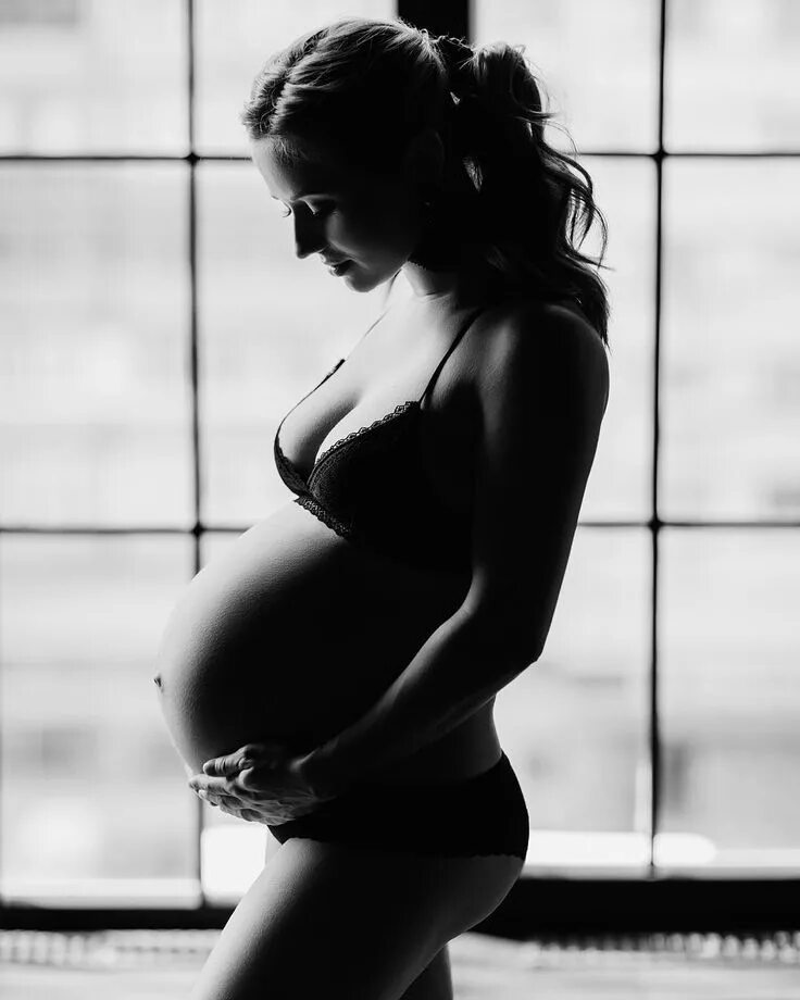 Фотограф беременность. Фотосессия беременных. Беременная фотосессия. Фотосессиябеременнлсти. Фотосессия беременных идеи.