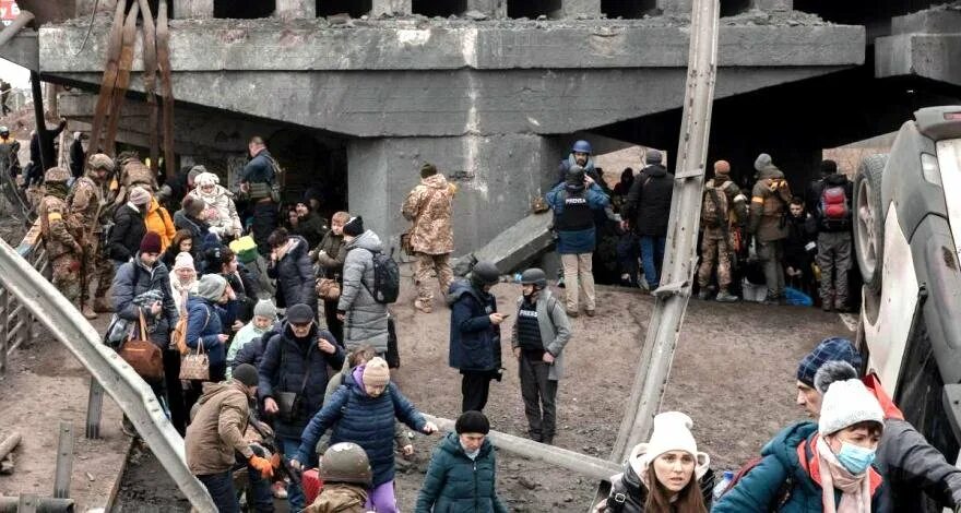 Мирное население Украина в городе. Киев эвакуация населения.