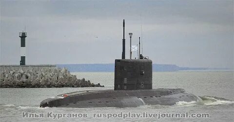 Вскоре наша лодка вышла на самую середину