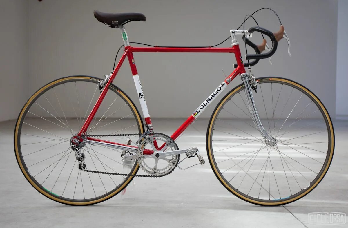 Colnago велосипеды. Велосипед Кольнаго шоссейный. Colnago. Colnago шоссер.