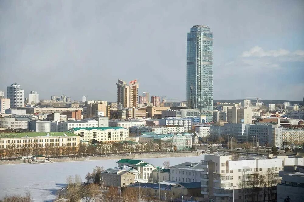 Трип екатеринбург. Екатеринбург панорама 2022. Yekaterinburg City Горького. Ekaterinburg Downtown. Башня Исеть вид из окна.