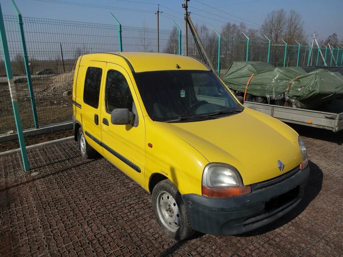 Renault kangoo дизель. Renault Kangoo 2002. Рено Кангу фургон 2002 года. Рено Кангу желтый. Рено Кенго 2 фургон желтый.