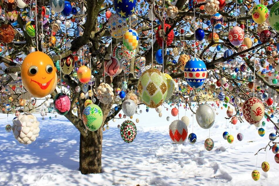 фолькер крафт пасхальное дерево. пасха снег в москве. пасха зимой. пасха зимой. стол на пасху.