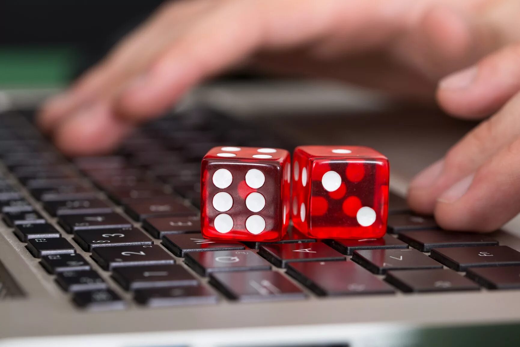 Gaming gambling. Популярные азартные игры. Азартные игры в интернете. Зависимость от азартных игр. Азартные компьютерные игры.