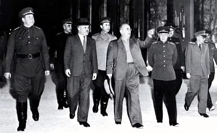 Министр мвд 1953. Берия НКВД 1937.