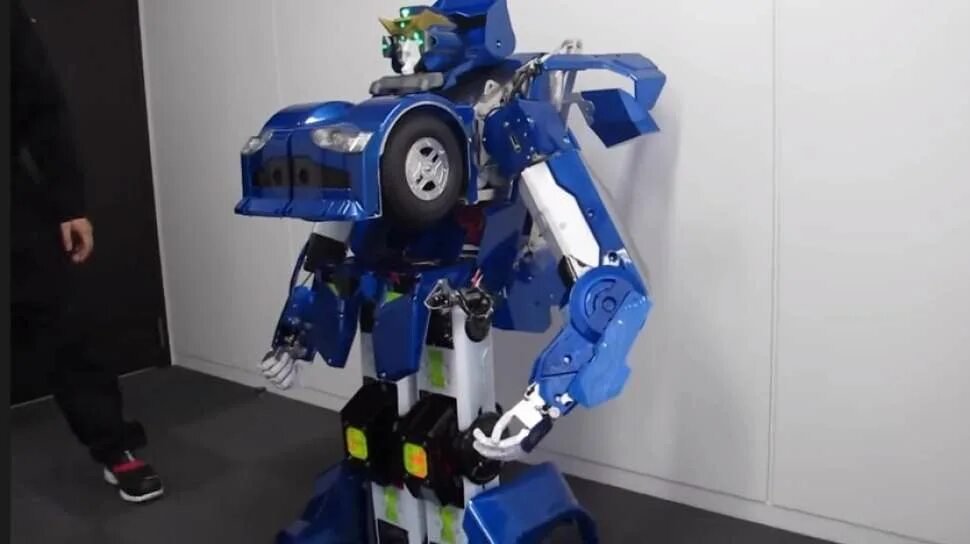 Какой робот покажи. Робот покажи робот. Робот трансформер 3 в 1 робот машина собака. Роботы которые могут превращаться в машины.