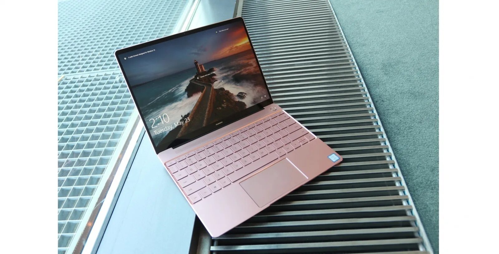 Huawei MATEBOOK 2017. Ноутбук Huawei MATEBOOK E. Гибридный ноутбук Huawei MATEBOOK E. Huawei MATEBOOK Pink. Huawei honor matebook