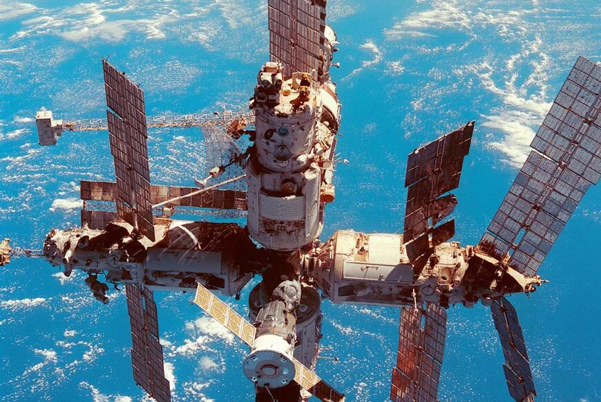 Затопленная космическая станция в тихом океане. Станция мир. Кладбище космических кораблей. Орбитальная станция. Космическая станция мир.