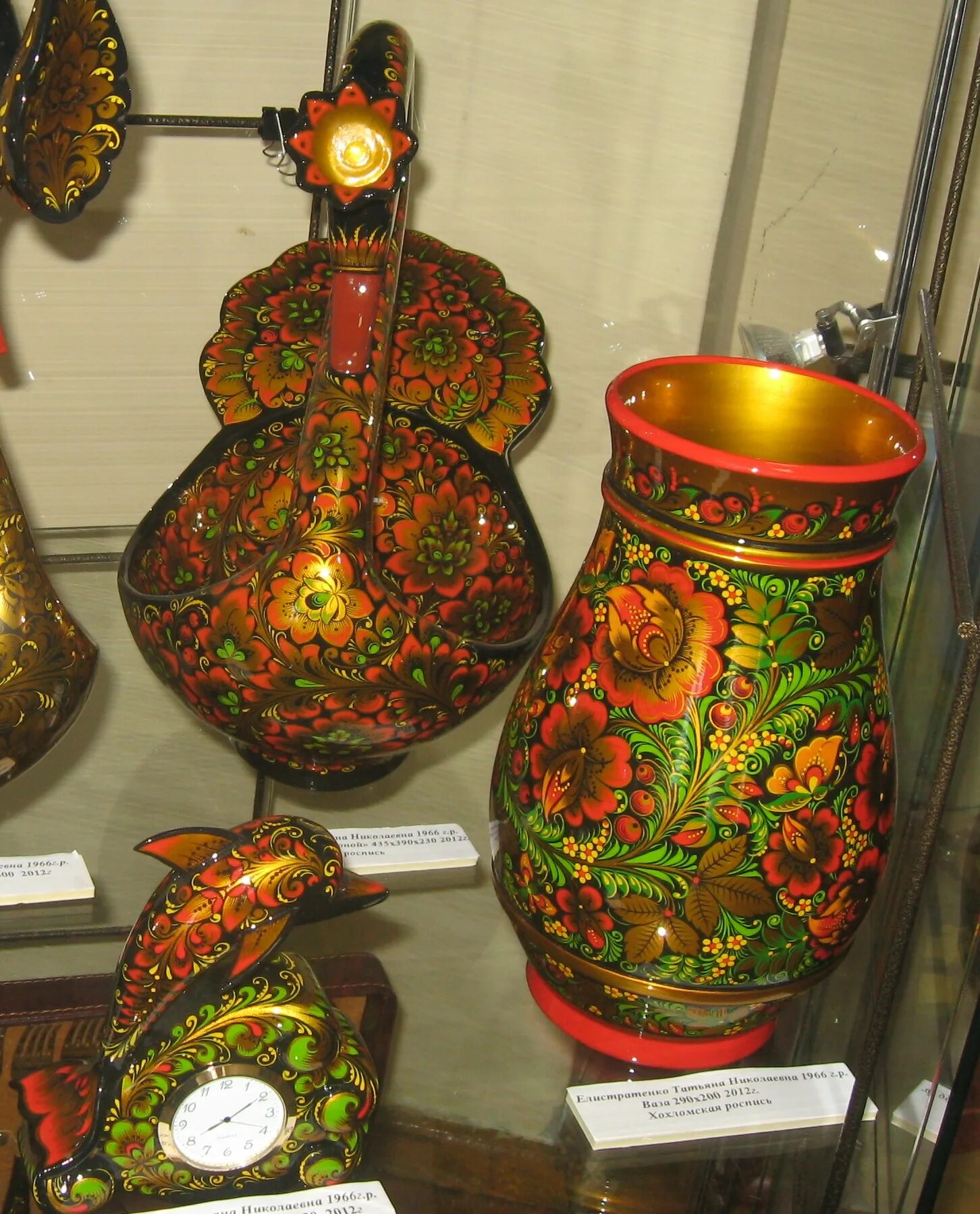 Декоративно прикладное искусство хохлома. Хохломская роспись нижний новгород. Декоративно прикладное искусство хохлома. Художественный промысел хохлома. Хохлома в горьковской области.