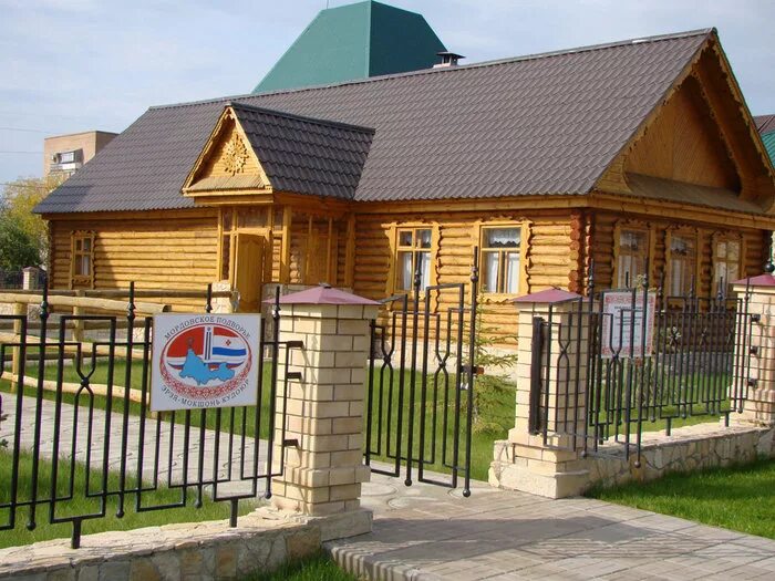 Оренбургское подворье. Национальная деревня оренбург белорусское подворье. Оренбургское подворье. Белорусское подворье оренбург. Национальная деревня мордовское подворье оренбург музей.