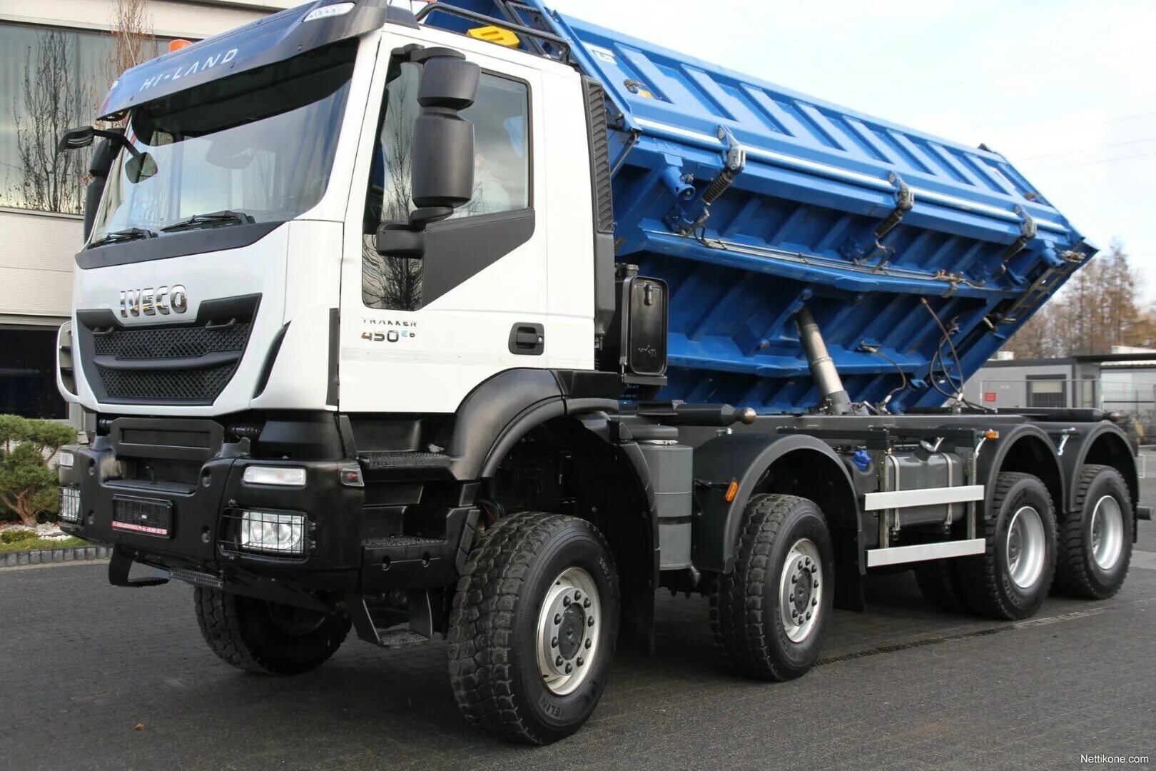 Iveco самосвал. Ивеко траккер самосвал. самосвал ивеко траккер 8на8. ивеко траккер 8х8. iveco trakker 8x4 самосвал.