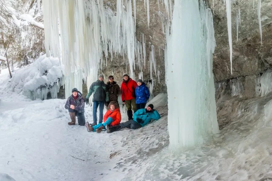Ледопад закамск. Ледопад в закамске. Ледяные водопады закамск. Водопад закамск пермь. Ледяной водопад пермь.