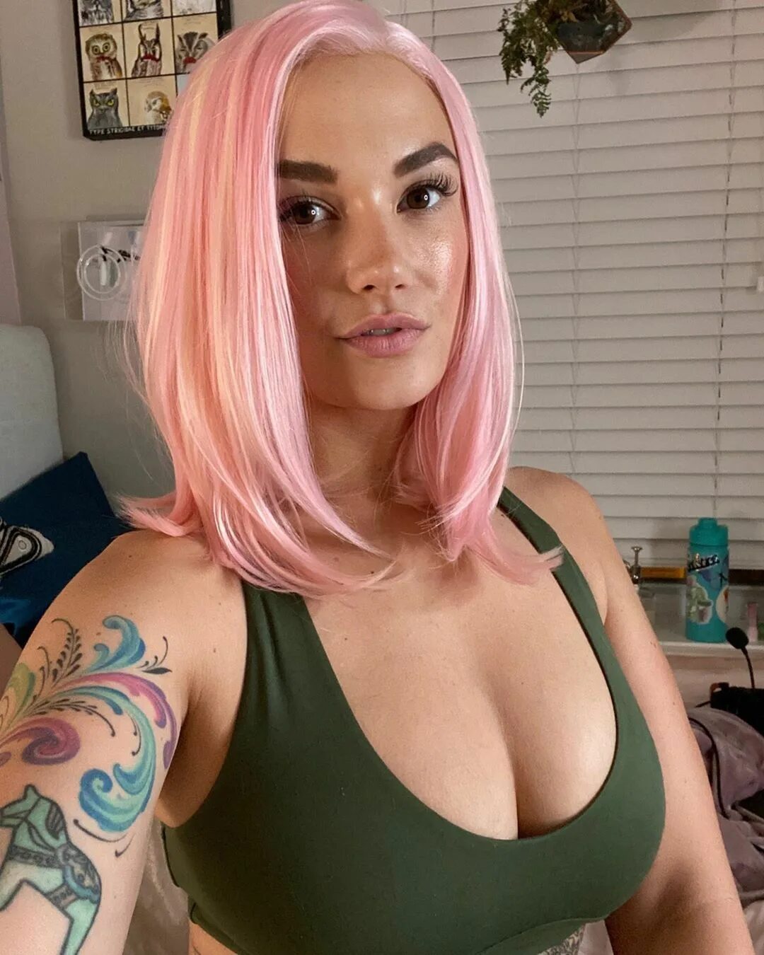 Siri dahl stepmom. Siri dahl. siri актриса 2025. siri dahl 2025.