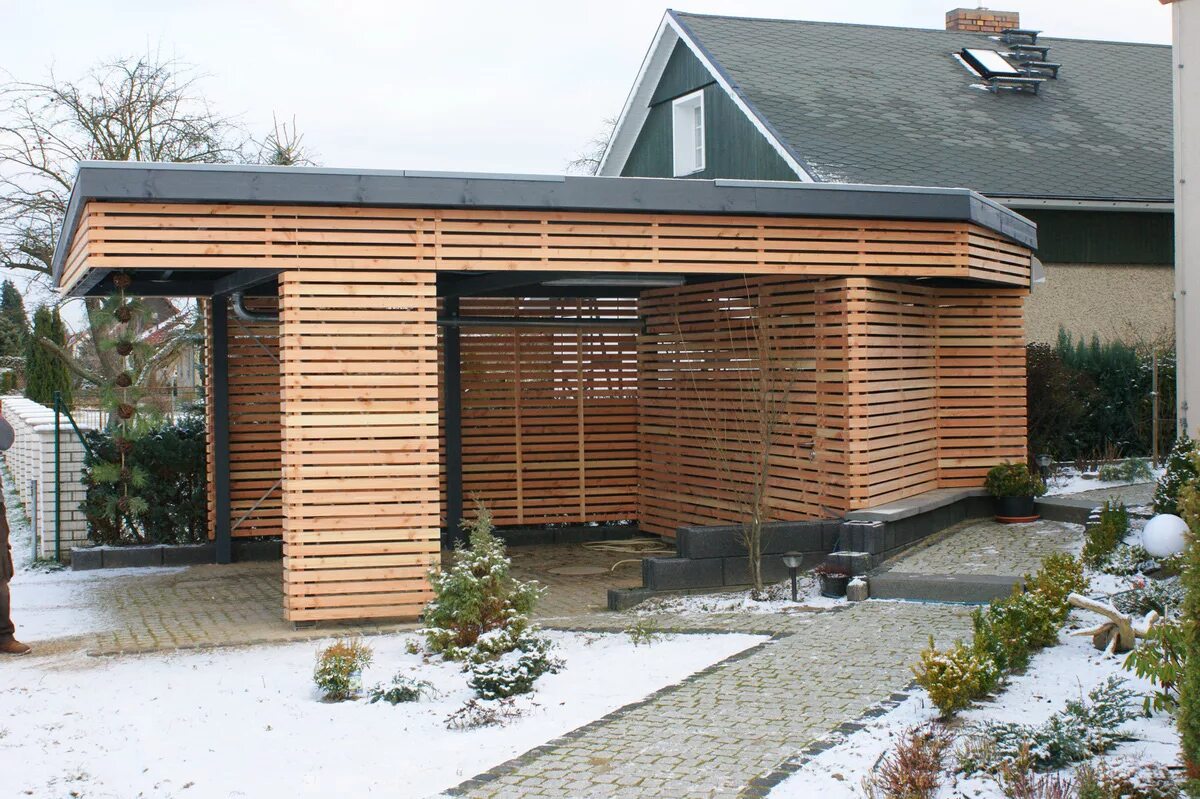 Гараж угол участка. Сарай на участке. Гараж угол участка. Гараж угол участка. Гараж на участке.