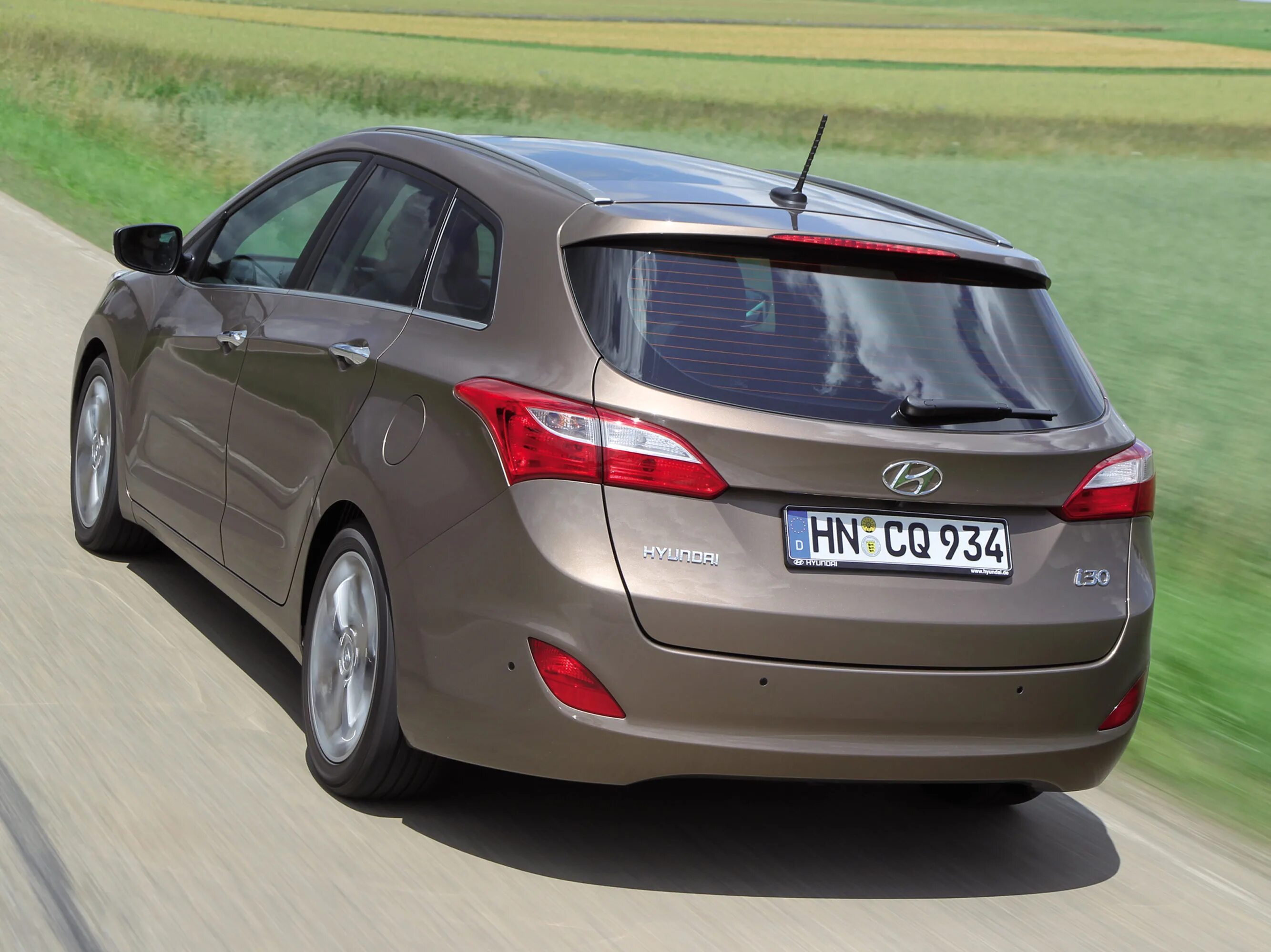 Хендай 30 универсал. Hyundai i30 Wagon. Hyundai i30 универсал. Hyundai i30 универсал 2012. Hyundai i30 2013 универсал.