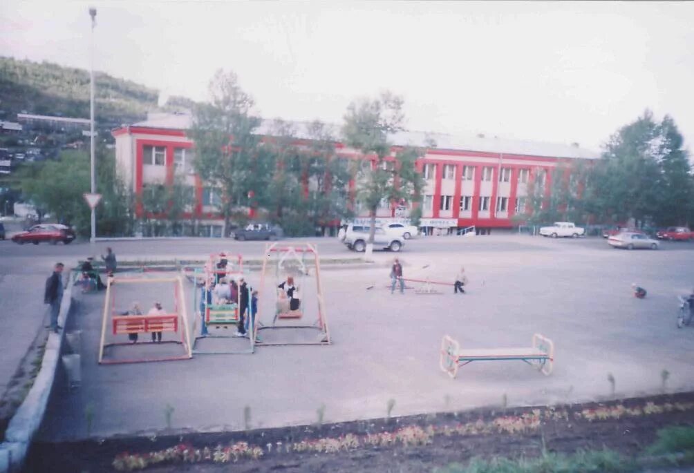 ленинский. алдан ленинский. ленинский алдан. ленинский алдан. якутия алданский район поселок ленинский.