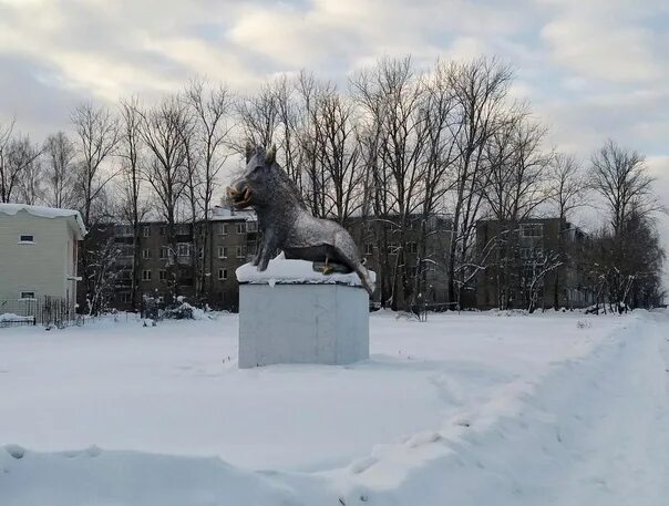 Погода кабаново алтайский край. Кабаново памятник лосю. Статуя лосей Орехово Зуево. Ликино Дулевский памятник лоси. Лоси в Ликино Дулево.