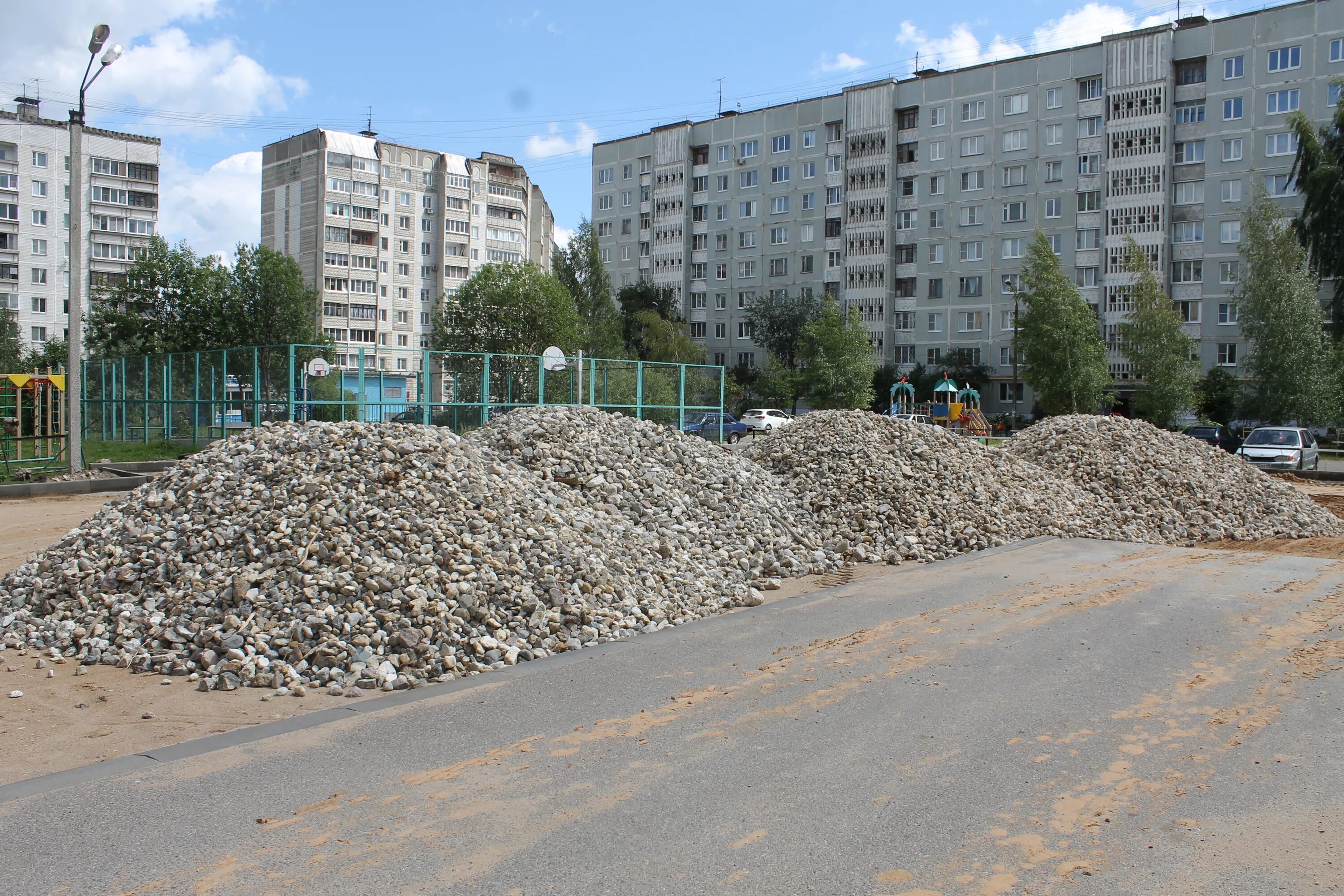 Тверь благоустройство. Переулки Тверского района благоустройство. Тверь район ЗАЛИНИЯ. Тверь дворы Пролетарский район.