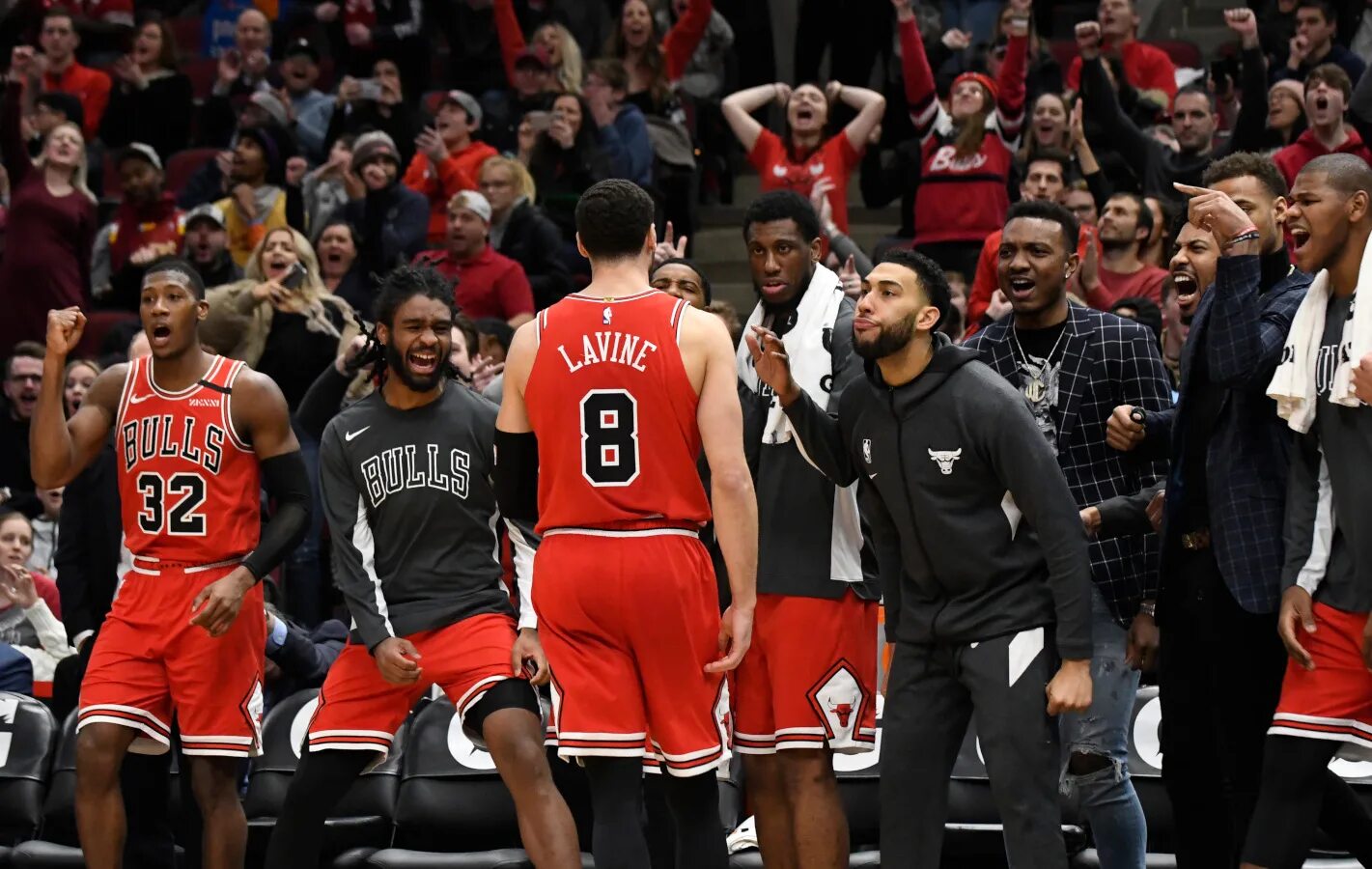 Чикаго буллз 23. Chicago bulls 2019. Кливленд чикаго прогноз. Чикаго буллз игроки «чикаго буллз». Баскетбольный клуб чикаго буллз.