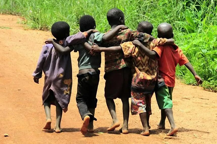 Счастливые африканские дети. Счастливые африканцы. Friends africa