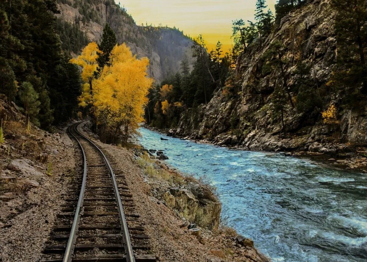 Railroad железная дорога. Узкоколейка Мезмай. Трансгабонская железная дорога. Железная дорога в горах.